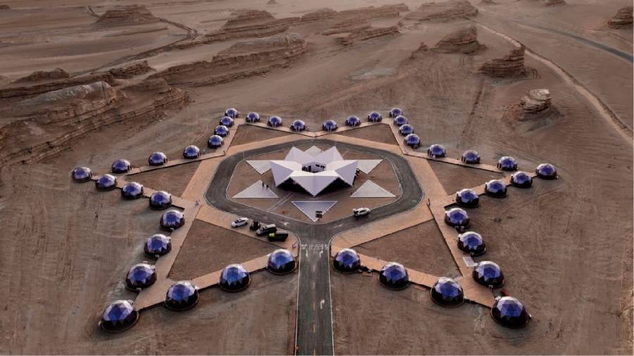 火星移民预演场——模拟外星环境的极端生存训练雨城区户外野奢帐篷实验项目